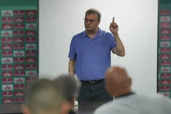 اسدی: با تربیت بازیکن باید ثابت کنیم از دلالیسم قوی تر هستیم اسدی: با تربیت بازیکن باید ثابت کنیم از دلالیسم قوی تر هستیم