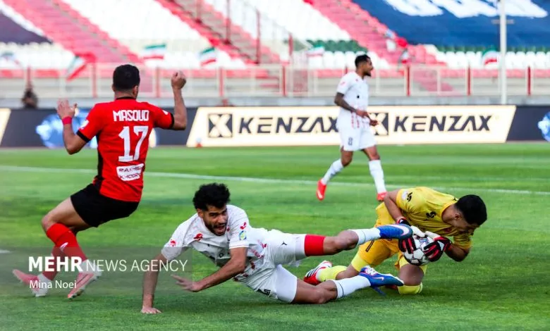 لیگ برتر فوتبال - تراکتور و پرسپولیس